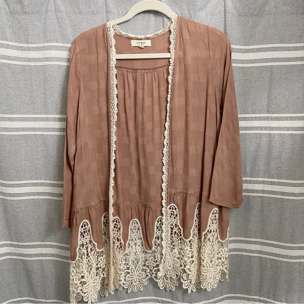UMGEE / Dusty Rose & Cream Crochet 3/4 Sleeve Kimono Size M